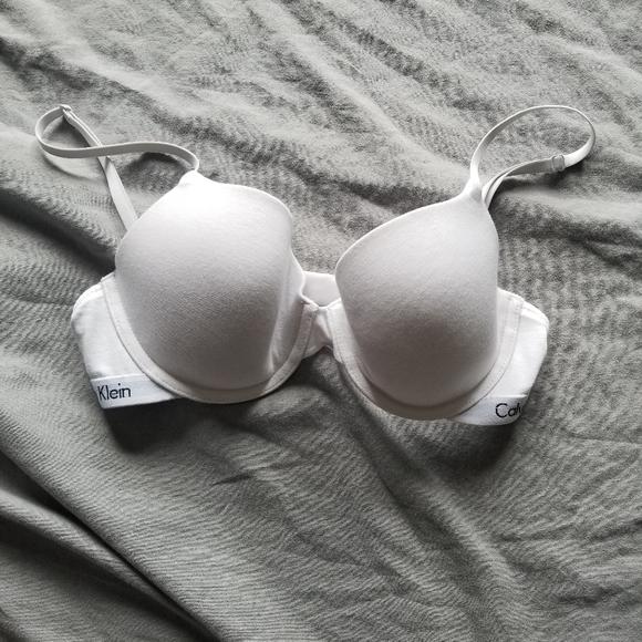 Calvin Klein bra - Picture 2 of 2